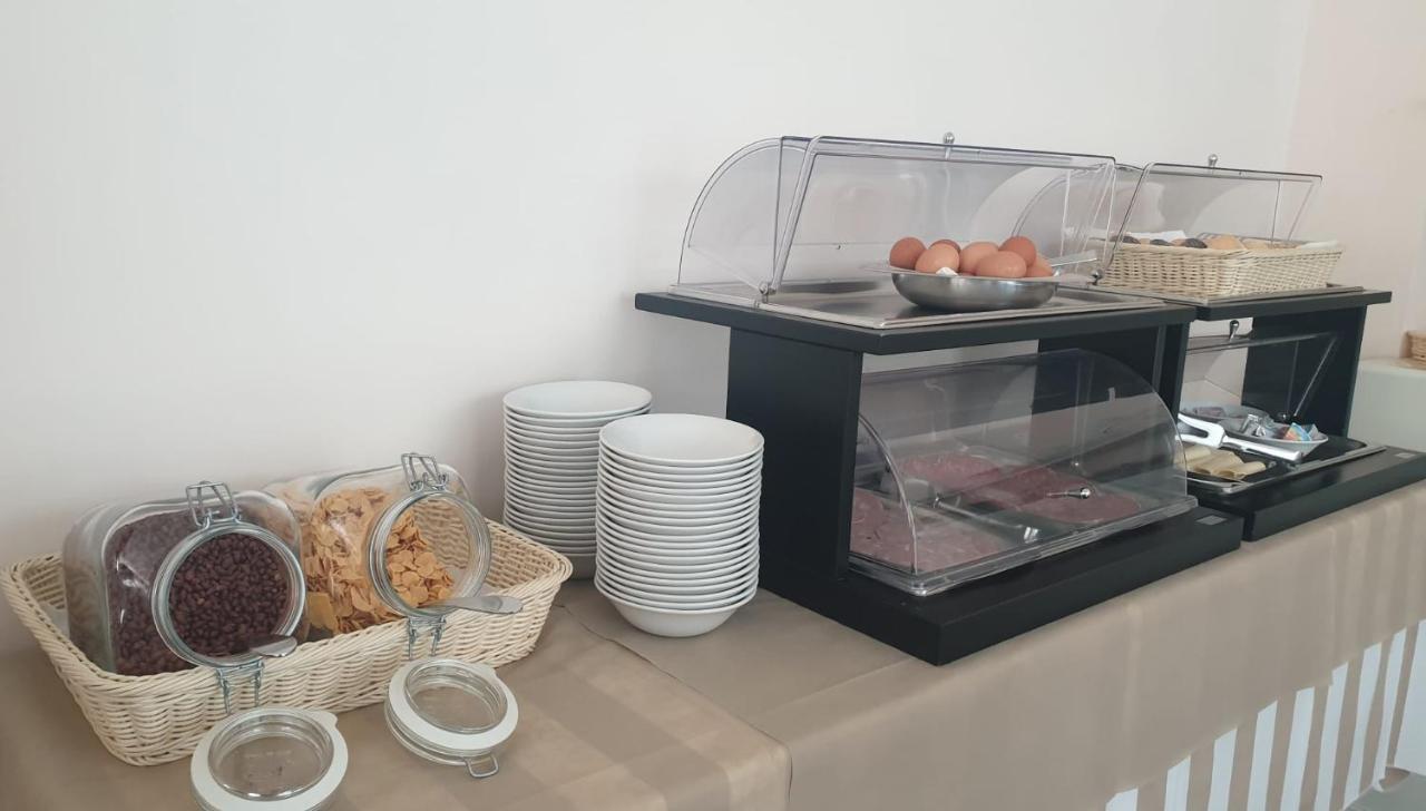 רימיני Hotel Tourist Meuble מראה חיצוני תמונה