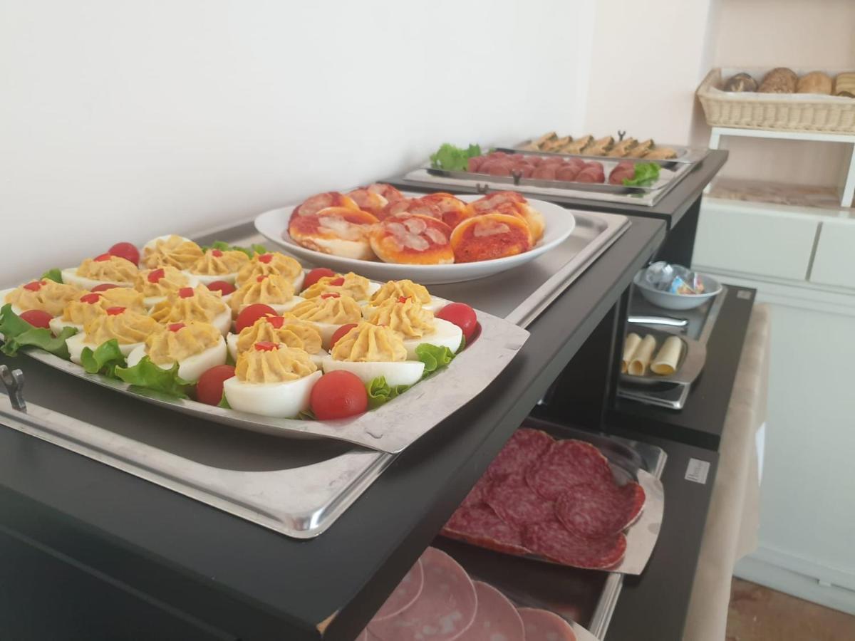 רימיני Hotel Tourist Meuble מראה חיצוני תמונה