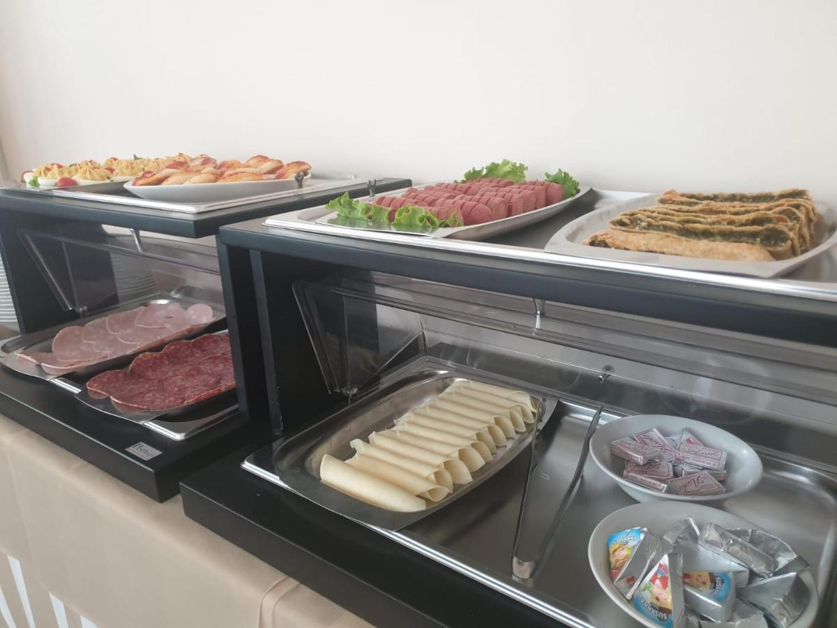 רימיני Hotel Tourist Meuble מראה חיצוני תמונה