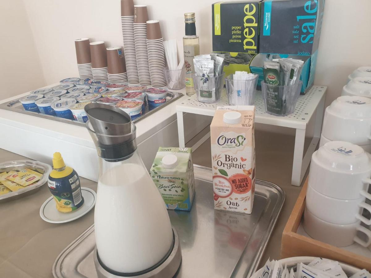 רימיני Hotel Tourist Meuble מראה חיצוני תמונה