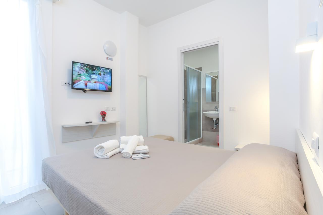 רימיני Hotel Tourist Meuble מראה חיצוני תמונה