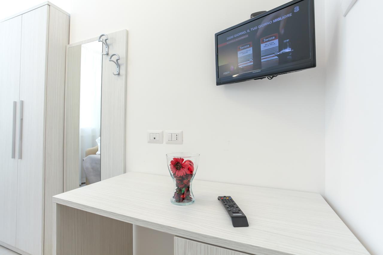 רימיני Hotel Tourist Meuble מראה חיצוני תמונה