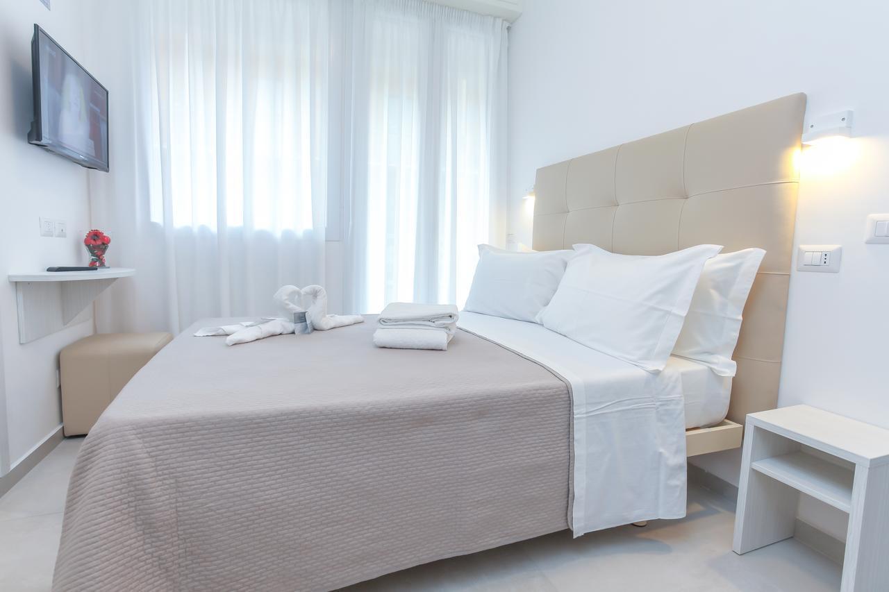 רימיני Hotel Tourist Meuble מראה חיצוני תמונה